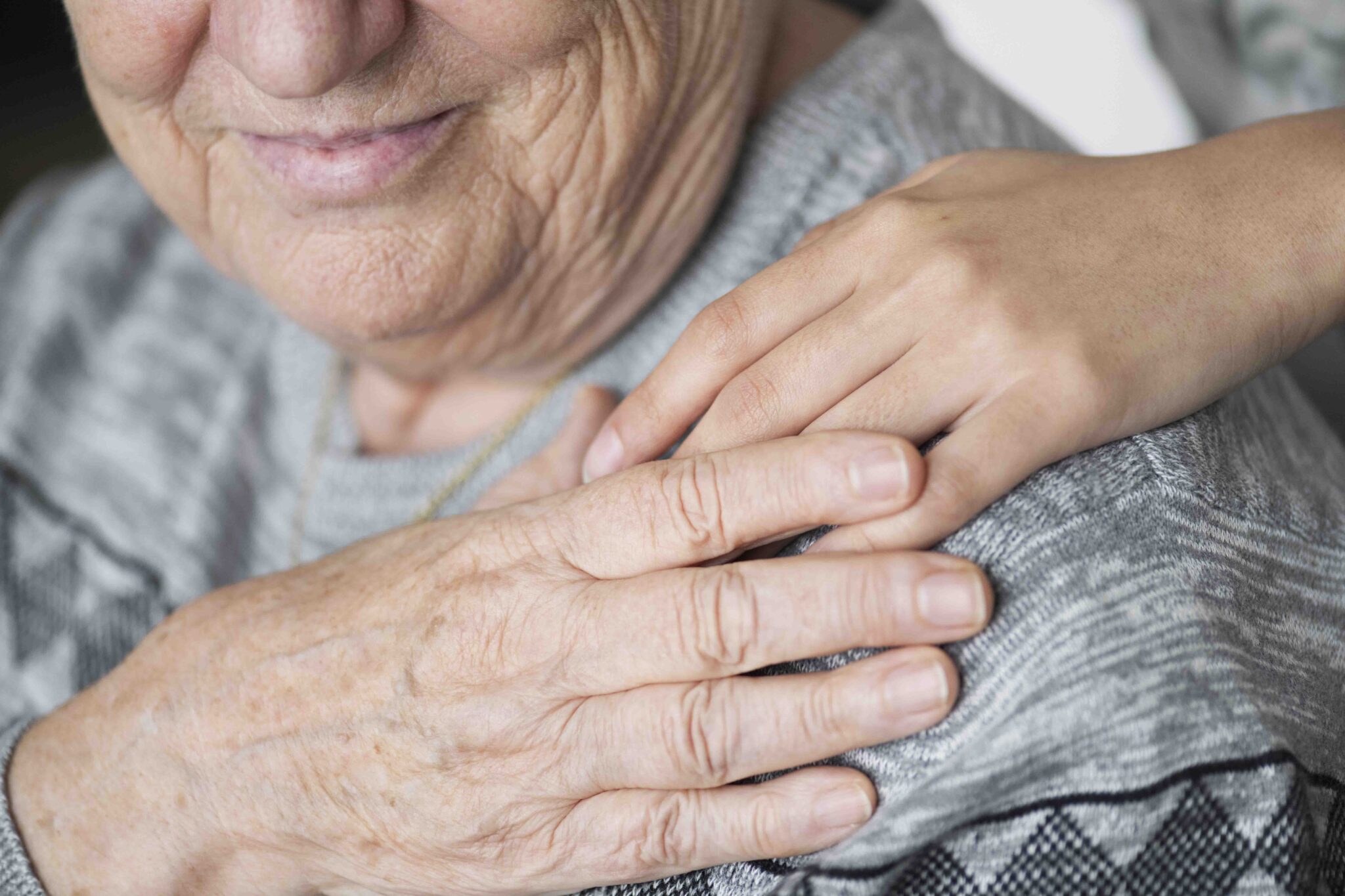 TeknoAdineko, tecnologia i acció comunitària contra l’aïllament social de les persones grans que viuen soles