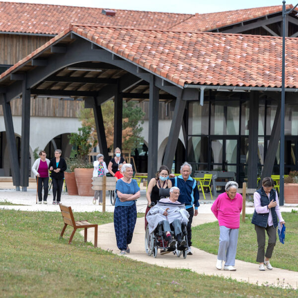 Village Landais Alzheimer, pueblo que permite la autonomía de personas con Alzheimer