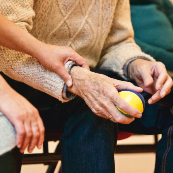EAVA, servicio integral contra el maltrato a las personas mayores