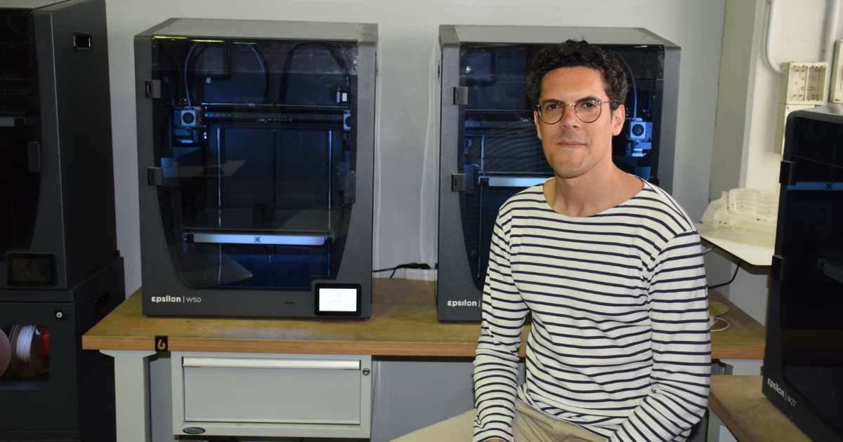 Willy Allègre, impulsor del Rehab-Lab, en las instalaciones de CIM-UPC