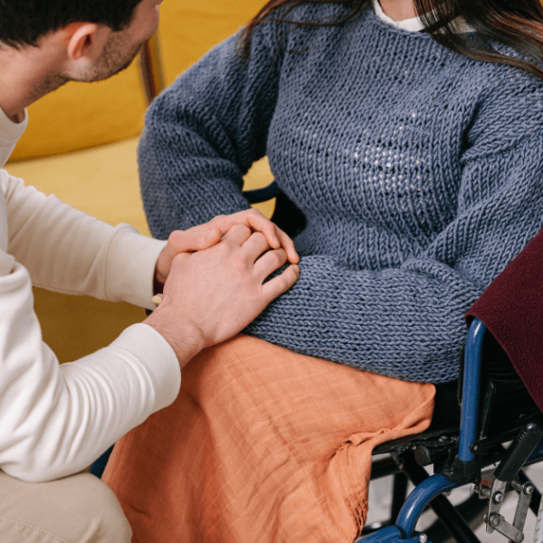 EMO is a tool that provides resources to offer emotional support to people living with multiple sclerosis.