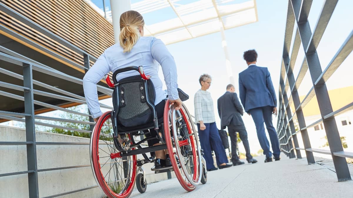WelcoMe, aplicació que facilita les visites de les persones amb discapacitat als establiments