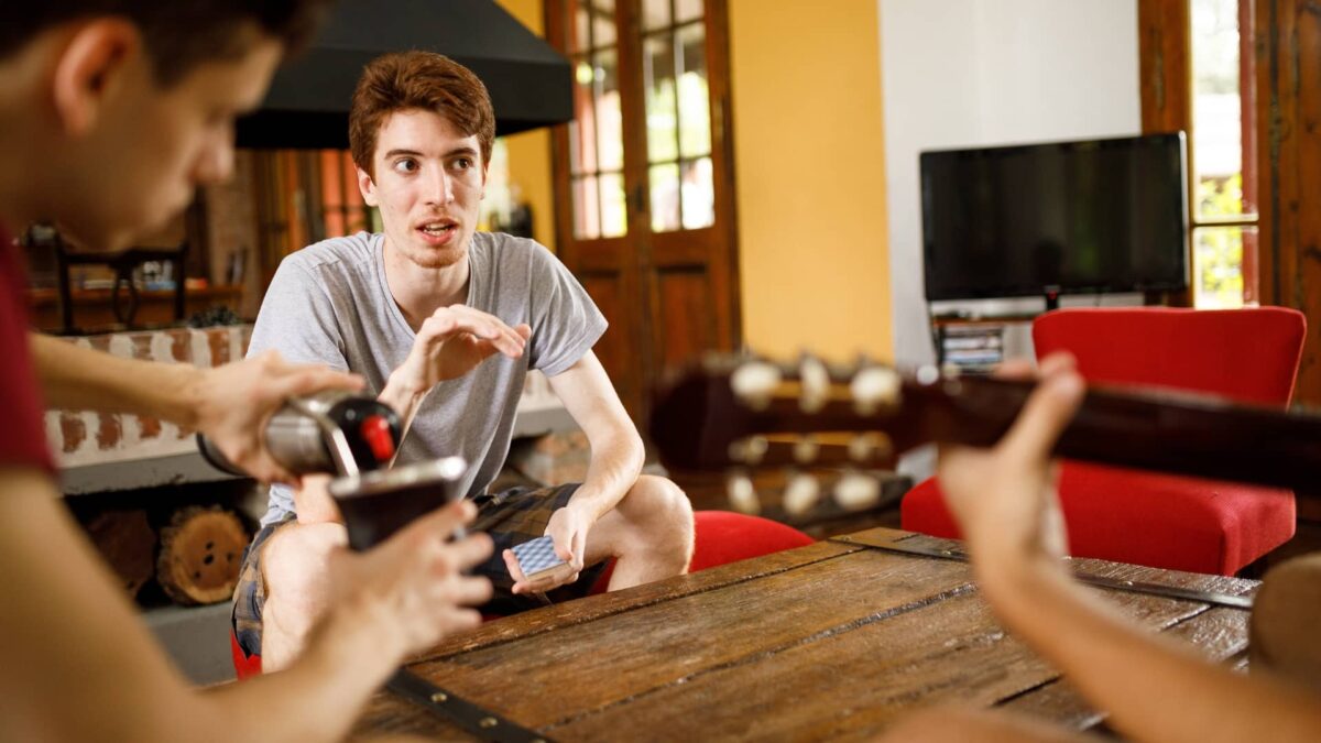 Un projecte pioner que combina habitatge, empleabilitat i educació per a persones que estaven en situació de sensellarisme i estudiants