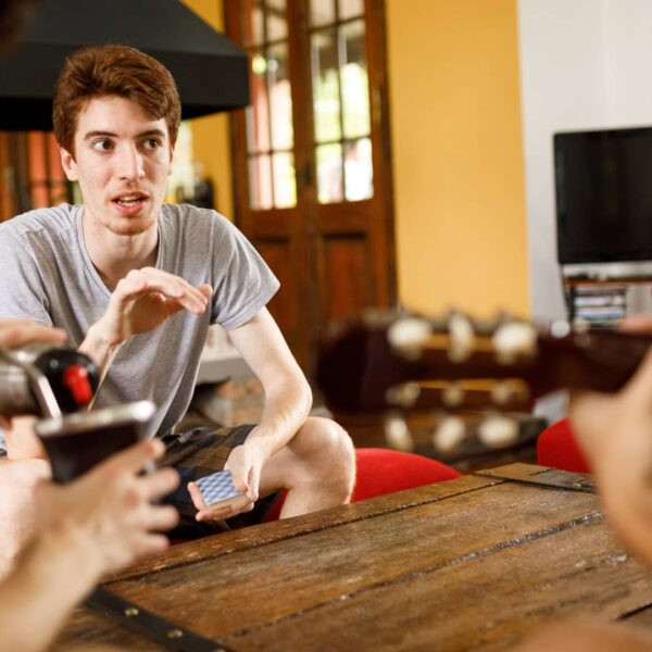 Un projecte pioner que combina habitatge, empleabilitat i educació per a persones que estaven en situació de sensellarisme i estudiants