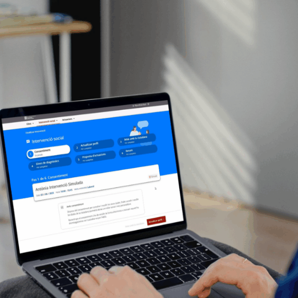 Usuari utilitzant wSocial